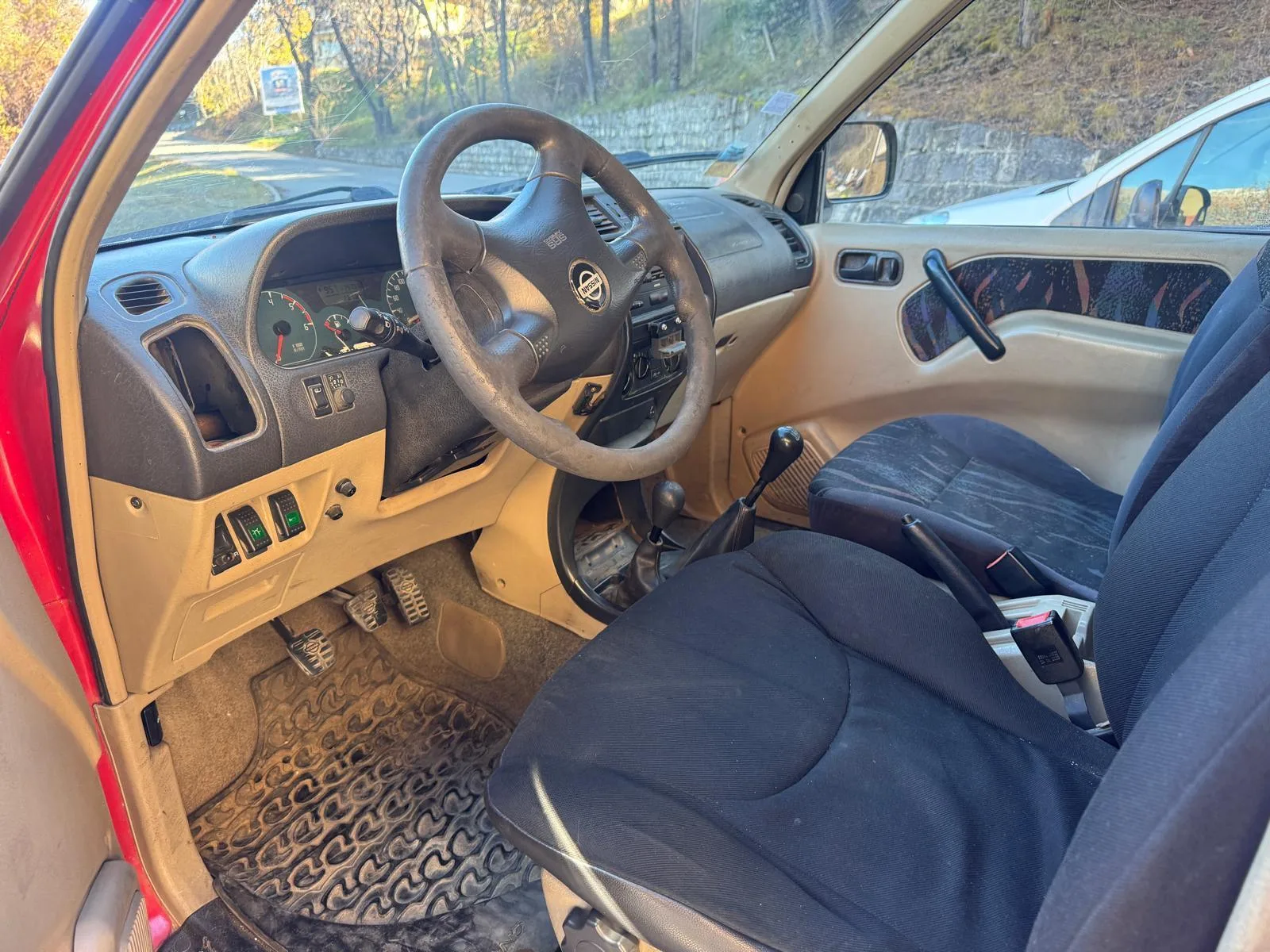 Nissan Terrano 2 2,7 TDI 125 ch — 5 — Chibron Automobiles Services