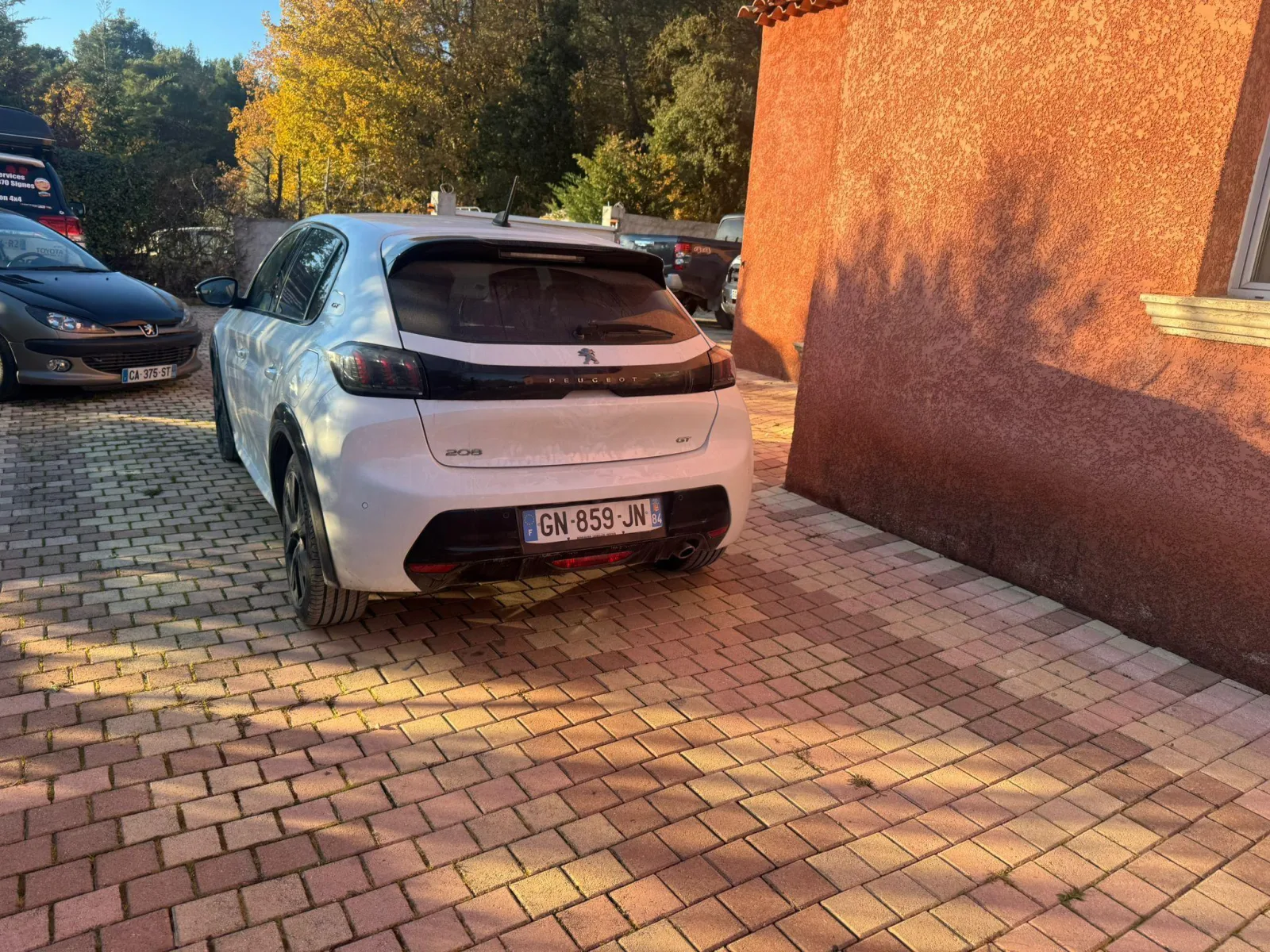 Peugeot 208 GT 2023 — 3 — Chibron Automobiles Services