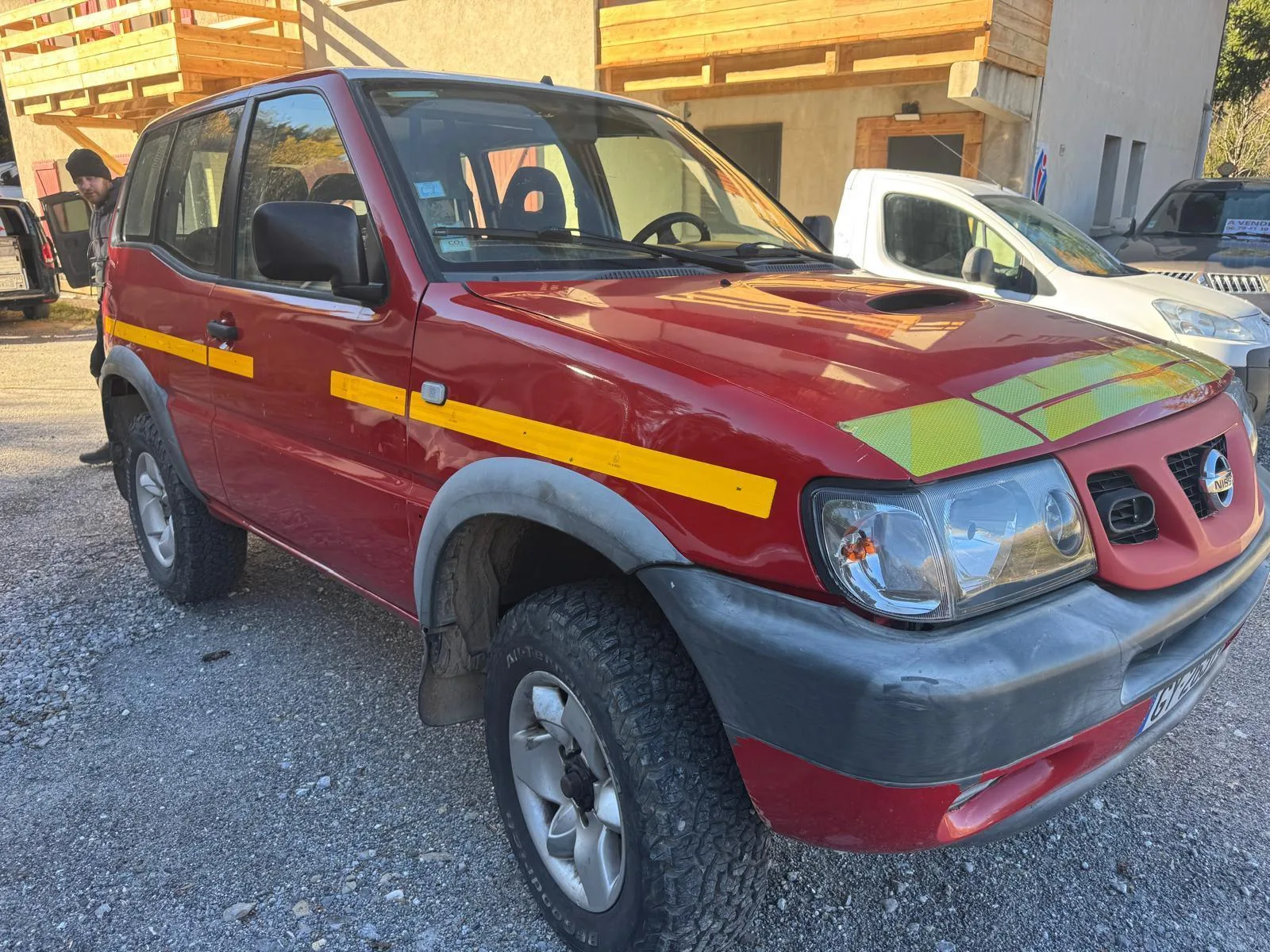 Nissan Terrano 2 2,7 TDI 125 ch — 3 — Chibron Automobiles Services