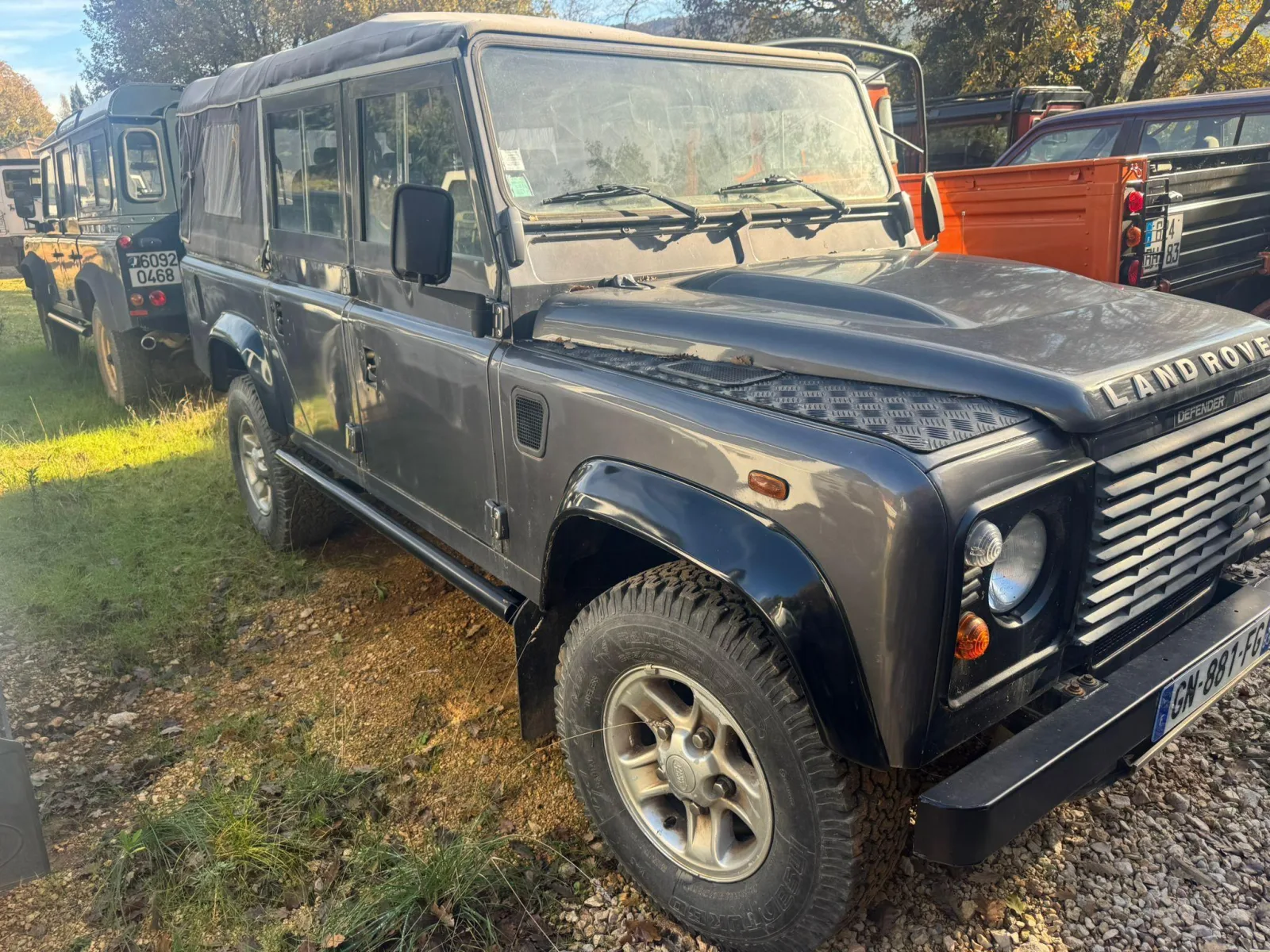 Land Rover Defender 110 TD4 Crew Cab cabriolet — 2 — Chibron Automobiles Services