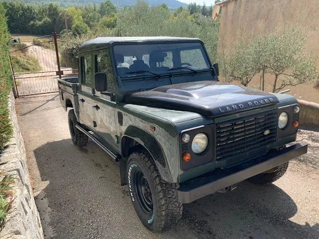 Land Rover Defender TD4 130 Pick Up - Double Cabine — Chibron Automobiles Services