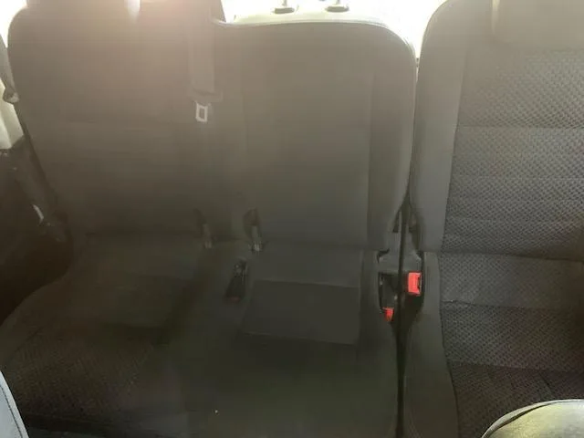 Land Rover Defender TD4 130 Pick Up - Double Cabine — 4 — Chibron Automobiles Services