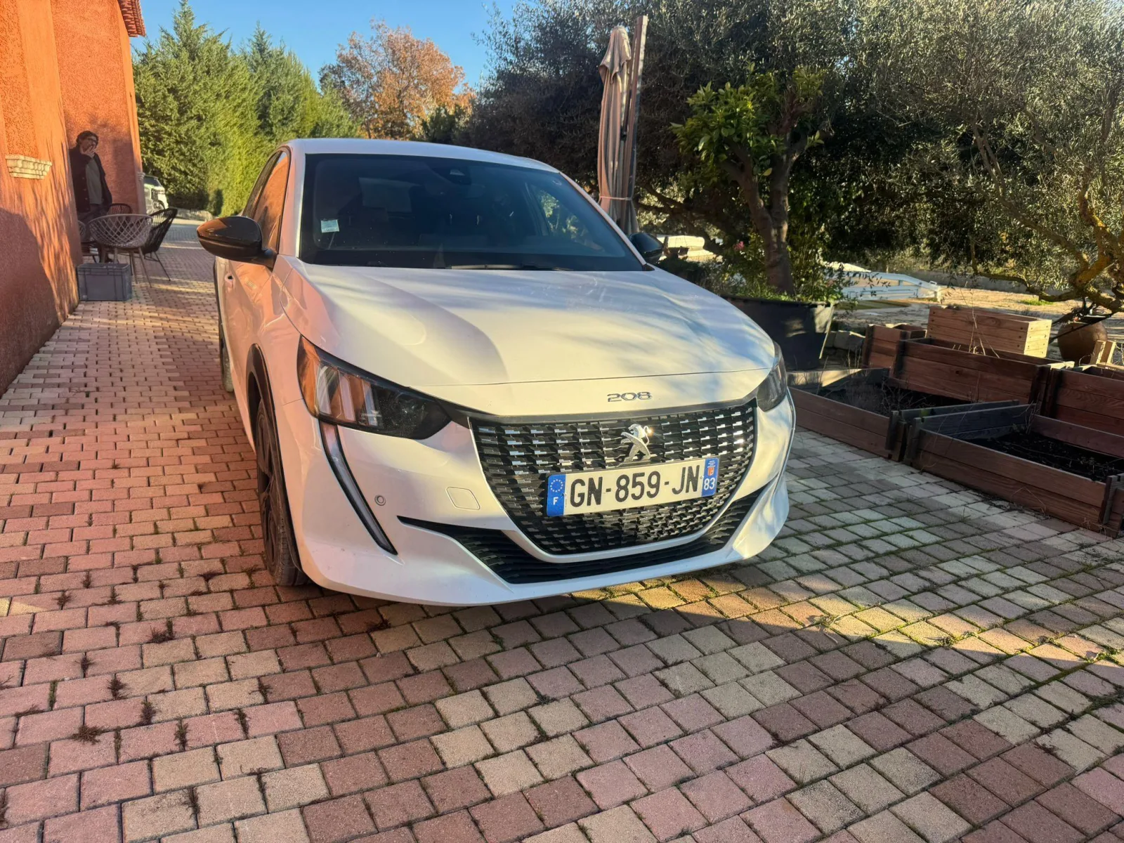 Peugeot 208 GT 2023 — 2 — Chibron Automobiles Services