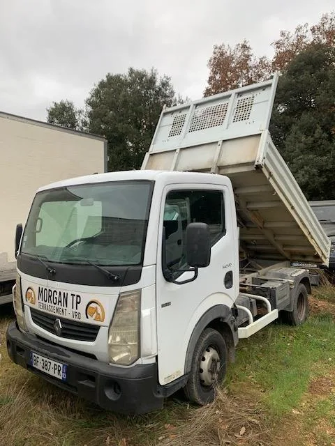 Renault Maxity benne — Chibron Automobiles Services