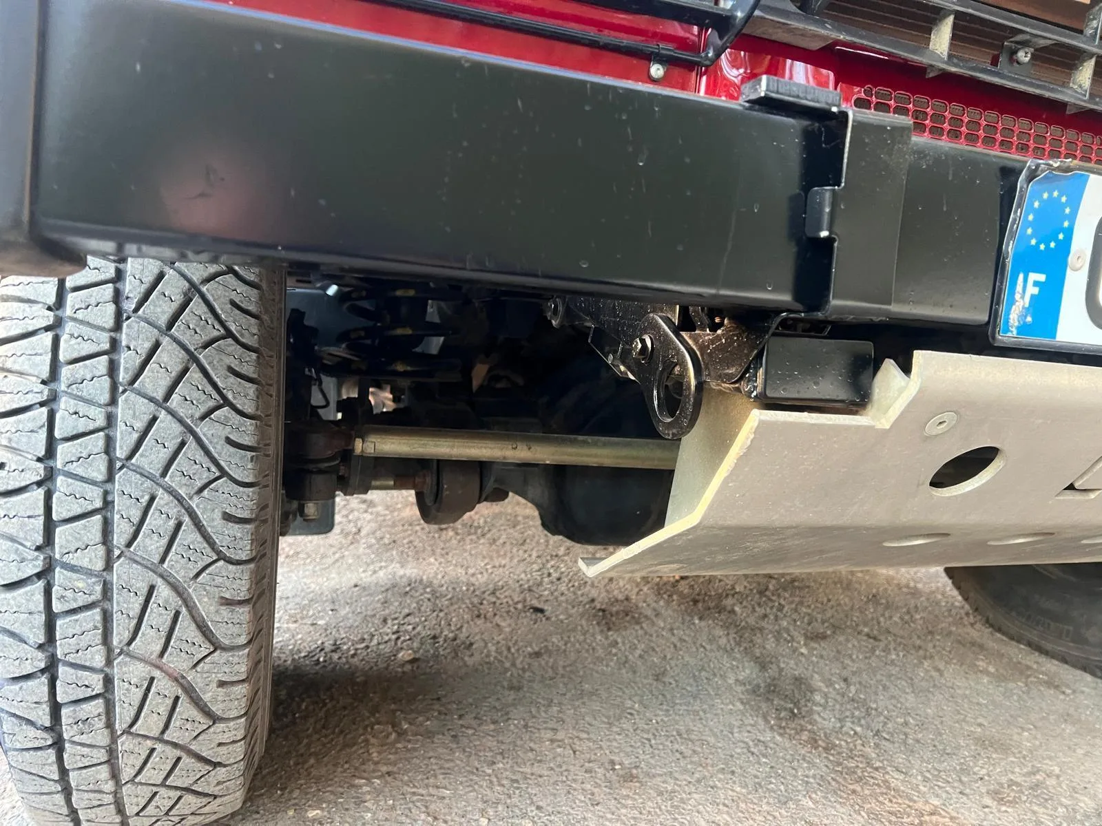 Land Rover Defender 110 TD4 (2014) — 8 — Chibron Automobiles Services
